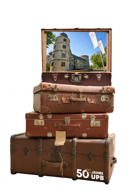 Foto (philipimage/nito100/Lina Loos (KMW)): Die Sonderausstellung der Museumskoffer in der Erinnerungs- und Gedenkstätte Wewelsburg 1933 – 1945 ist vom 11. August bis 11. September geöffnet. 